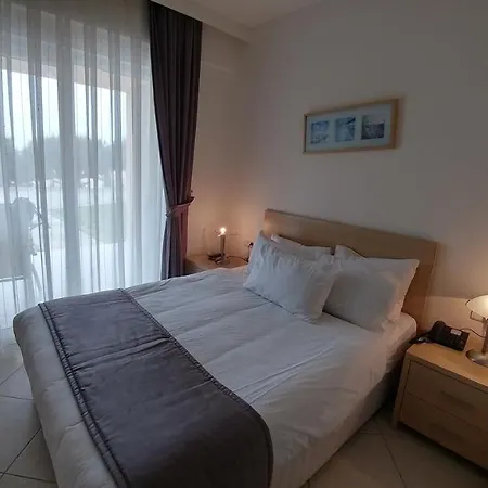 2 Kisilik Cocuk Havuzlu Ve Aquaparkli Daire, Aydin Kusadasi-awz144 아파트 *
